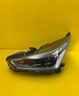 Toyota Aygo AB40 Headlight/headlamp 0H-21