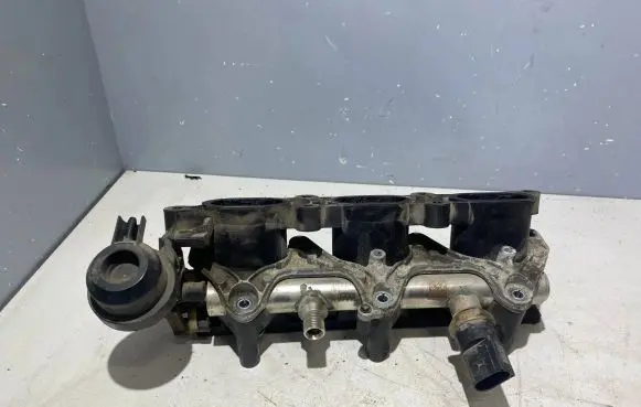 Audi A6 S6 C6 4F Intake manifold 06E133109D 06F133109D