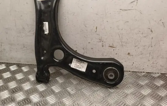 Audi A1 Front lower control arm/wishbone 6R0407152B