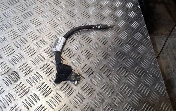 Audi A6 S6 C6 4F Positive cable (battery) 8K0915181C