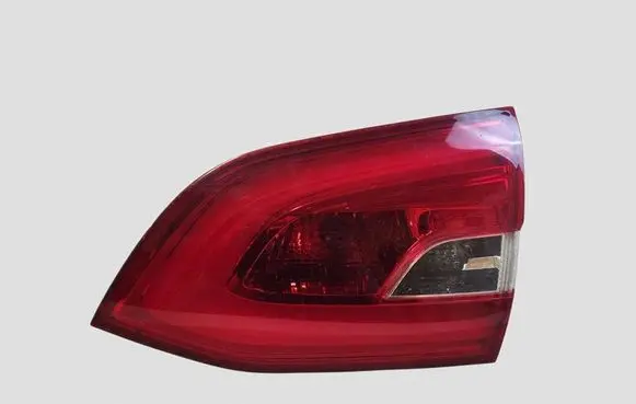 Peugeot 308 Tailgate rear/tail lights