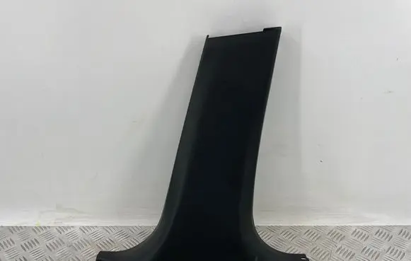 Mercedes-Benz E W212 (D)pillar trim (top) A2126901025 A2126904025