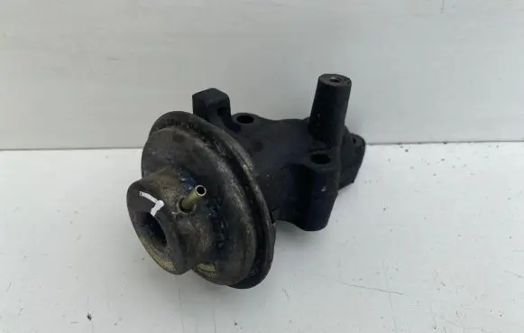 Toyota Avensis T220 EGR valve 2562027060