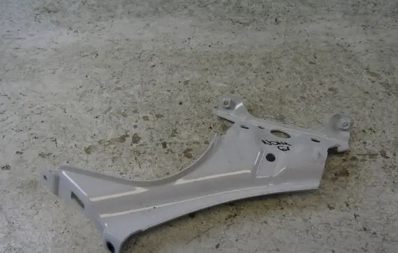 Skoda Fabia Mk4 (6VA) Fender mounting bracket 6VA821228A