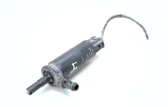 Skoda Superb B6 (3T) Headlight washer pump 3B7955681