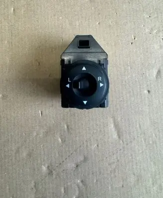 KIA Ceed Wing mirror switch 457480
