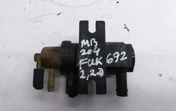 Mercedes-Benz C W204 Turbo solenoid valve A0071531428
