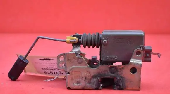 Opel Movano A Front door lock
