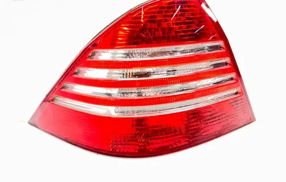 Mercedes-Benz S W220 Rear/tail lights A2208200764