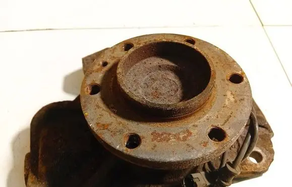 Mercedes-Benz Sprinter W906 Front wheel hub 