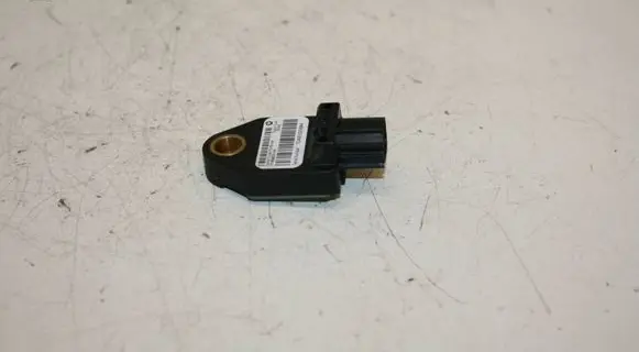 Dodge Caliber Airbag deployment crash/impact sensor P04896061AA
