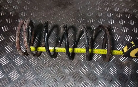 Chrysler 300M Rear coil spring