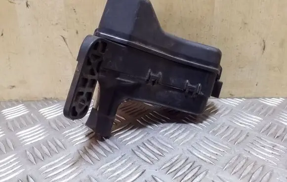 Toyota Corolla E120 E130 Fuse module