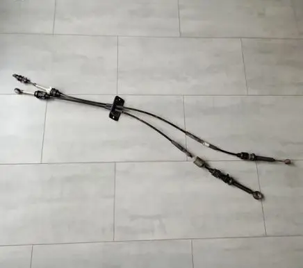Gear shift cable linkage