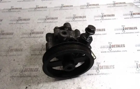 Toyota Avensis T220 Power steering pump