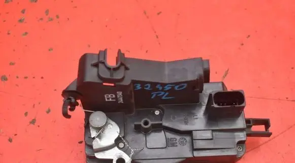 Opel Signum Front door lock 24447340