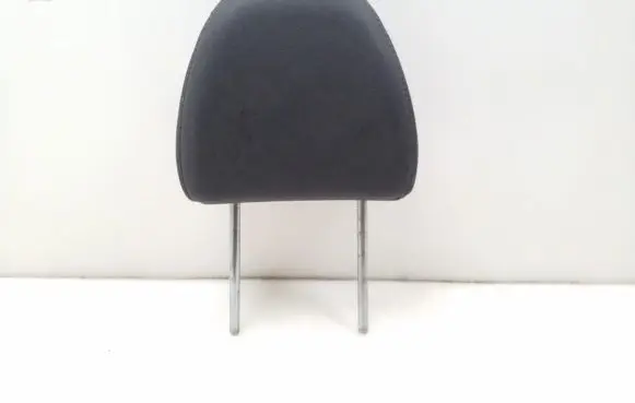 Nissan Qashqai Front seat headrest 