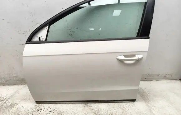 Volkswagen Passat Alltrack Front door
