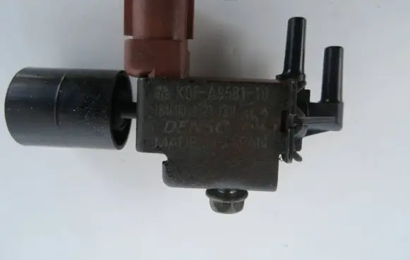 Volvo XC90 Valve vacuum 