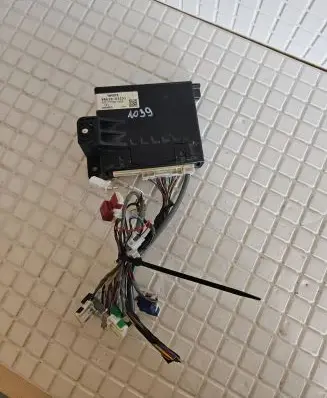 Toyota Avensis T270 Other control units/modules 8865005251 MB1777001850