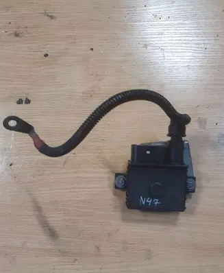 BMW 5 E60 E61 Glow plug pre-heat relay 0006485875 0522120703 E2110022367