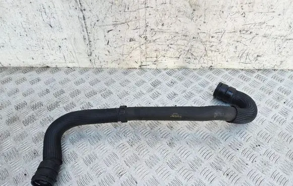 Engine coolant pipe/hose