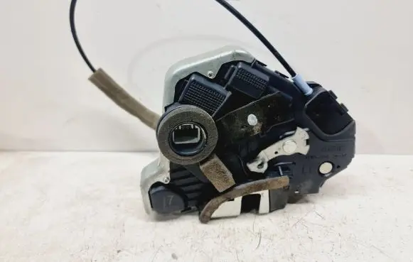 Honda CR-V Front door lock 72150TV0E01