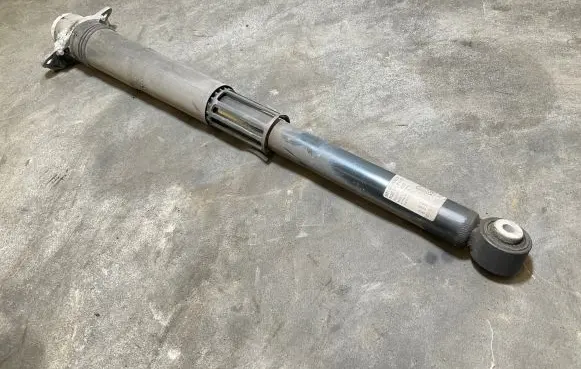 Volkswagen Golf VII Rear shock absorber/damper 5Q0513049CQ 5Q0512013EK 801401000294