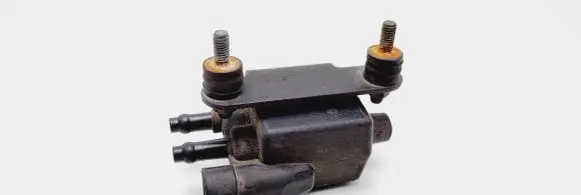 Renault Laguna I Turbo solenoid valve 770861642
