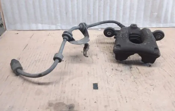 BMW 1 E81 E87 Front brake caliper
