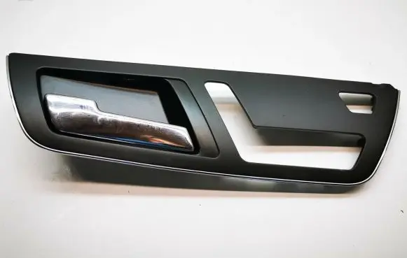 Rear door interior handle