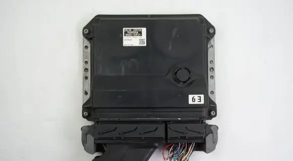 Toyota RAV 4 (XA40) Engine control unit/module 8966142F21