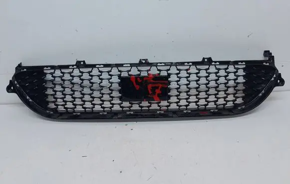 KIA Xceed Front bumper lower grill 86561J7CB0 86560J7CB0