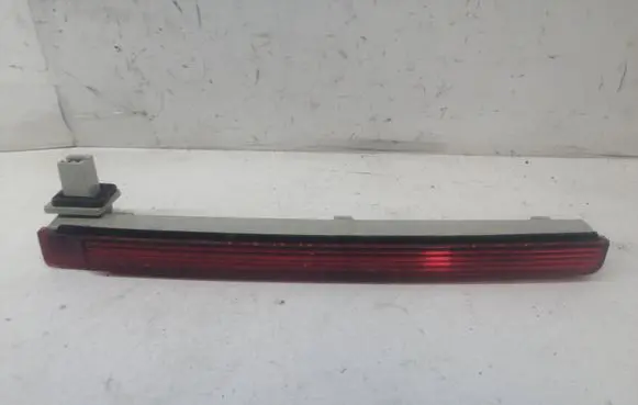 Mercedes-Benz E W211 Third/center stoplight A2118200256 2DA008625