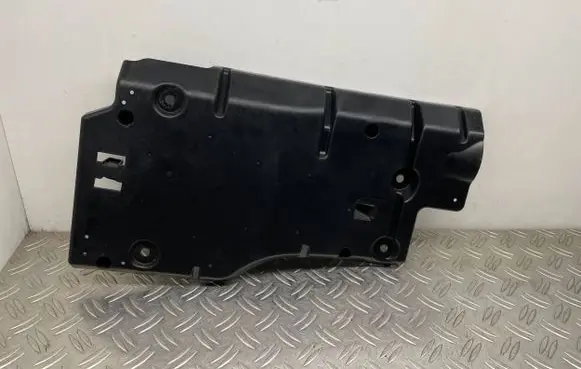 Ford Focus Intercooler air guide/duct channel JX6B11778BC