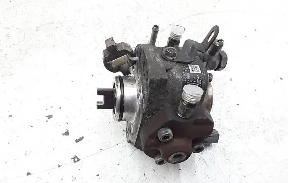 Fuel injection high pressure pump