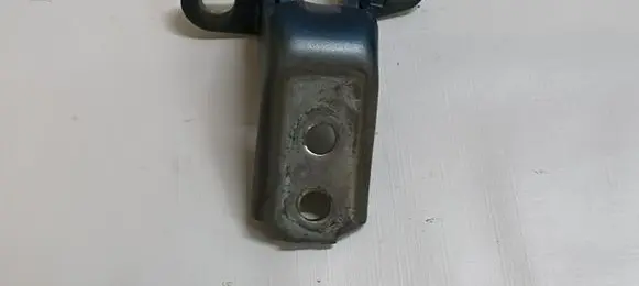 Toyota Auris E180 Front door upper hinge