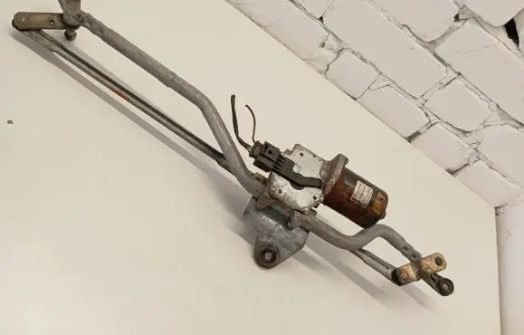 Front wiper linkage