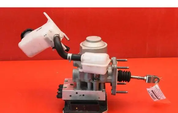 Hyundai Kona I Master brake cylinder 58500DF000