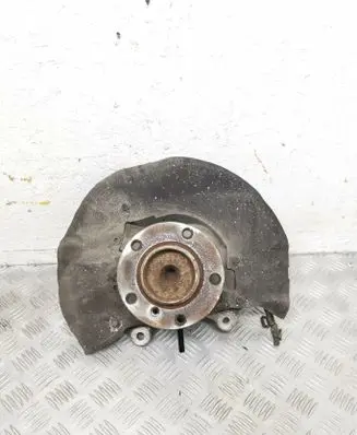 BMW 5 E60 E61 Front wheel hub 6760953