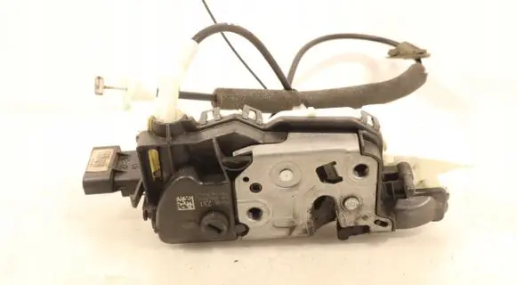 Peugeot 5008 Front door lock PSA006231