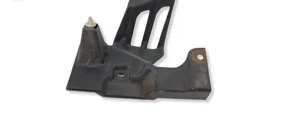 Mitsubishi Outlander Intercooler air guide/duct channel 6400D586 4B45X