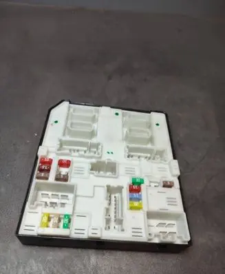 Renault Master III Fuse module 284B64474R