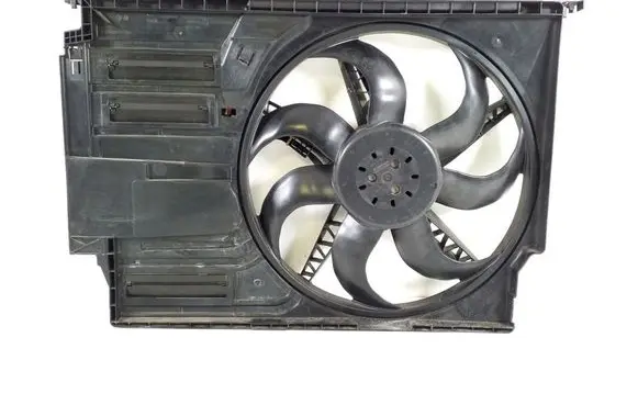 BMW X1 F48 F49 Radiator cooling fan shroud 7617609