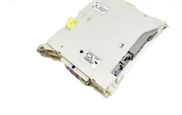 Lexus GS 300 350 430 450H Fuse module 82730-30631