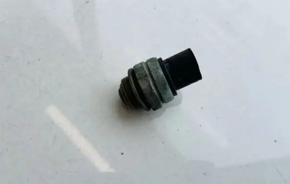 Coolant temperature sensor