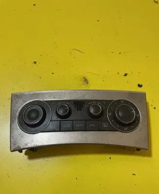 Mercedes-Benz C W203 Climate control unit A2038303485 2038303485