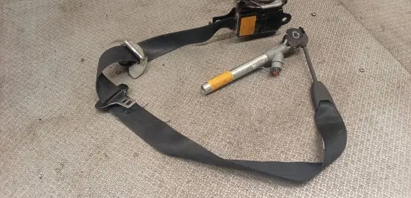 Citroen C-Crosser Front seatbelt 