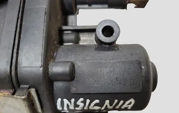 Opel Insignia A Intake manifold valve actuator/motor TMS2