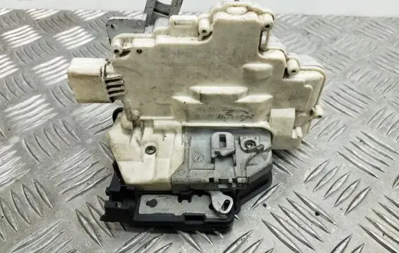 Audi Q7 4L Rear door lock 3C4839015C